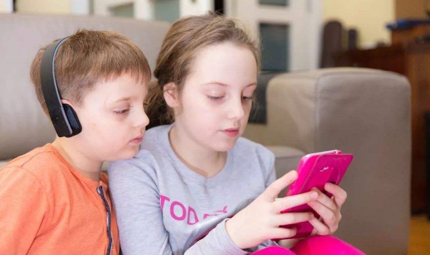 好处|为什么不要阻止孩子玩手机?答案跟你想的不一样,家长忽略了这点