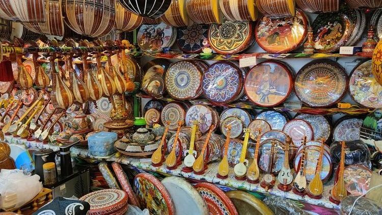 尼合买提江·热合木都拉|绘画与音乐的碰撞 展示新疆独特魅力