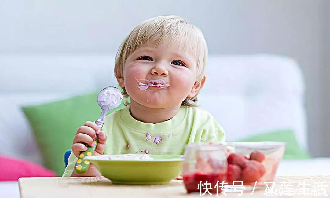 辅食|宝宝有这些反应，表示妈妈母乳很健康，不知道的来自测下