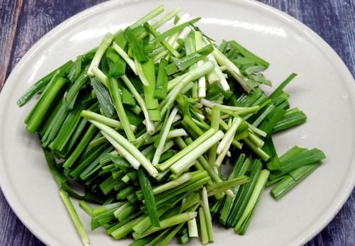 每逢佳节胖三斤，试试这道“鲜加鲜”，又叫洗肠草，多吃不长胖