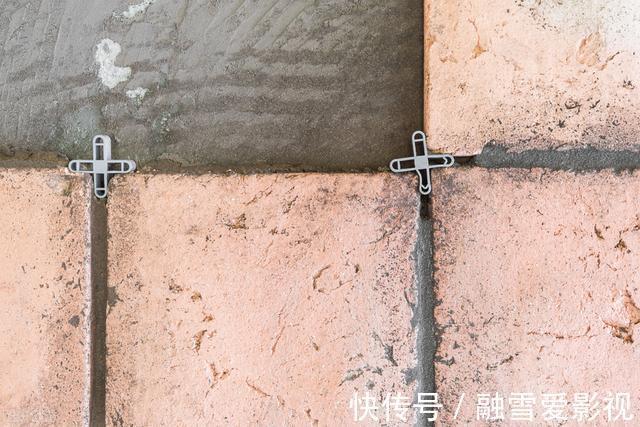瓷砖|这几件事没有提前交待好,就让泥瓦工铺瓷砖,可能要花更多钱返工