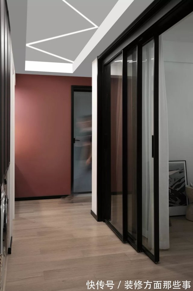 三居室|128平的现代北欧风三居室,深色调的设计也非常好看!