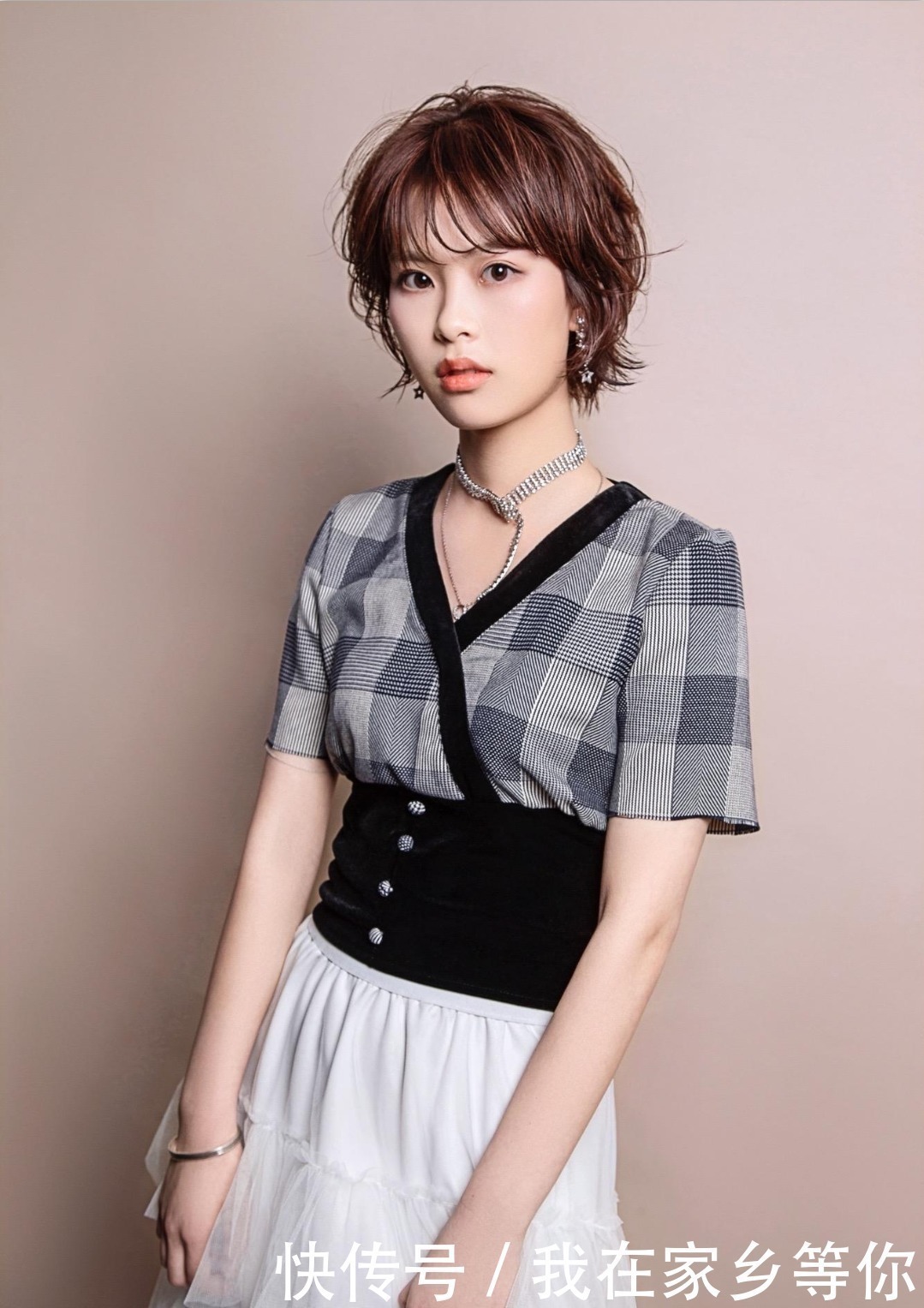 2020精选短中长发型22款，爱美女性都在剪，效果堪比整容