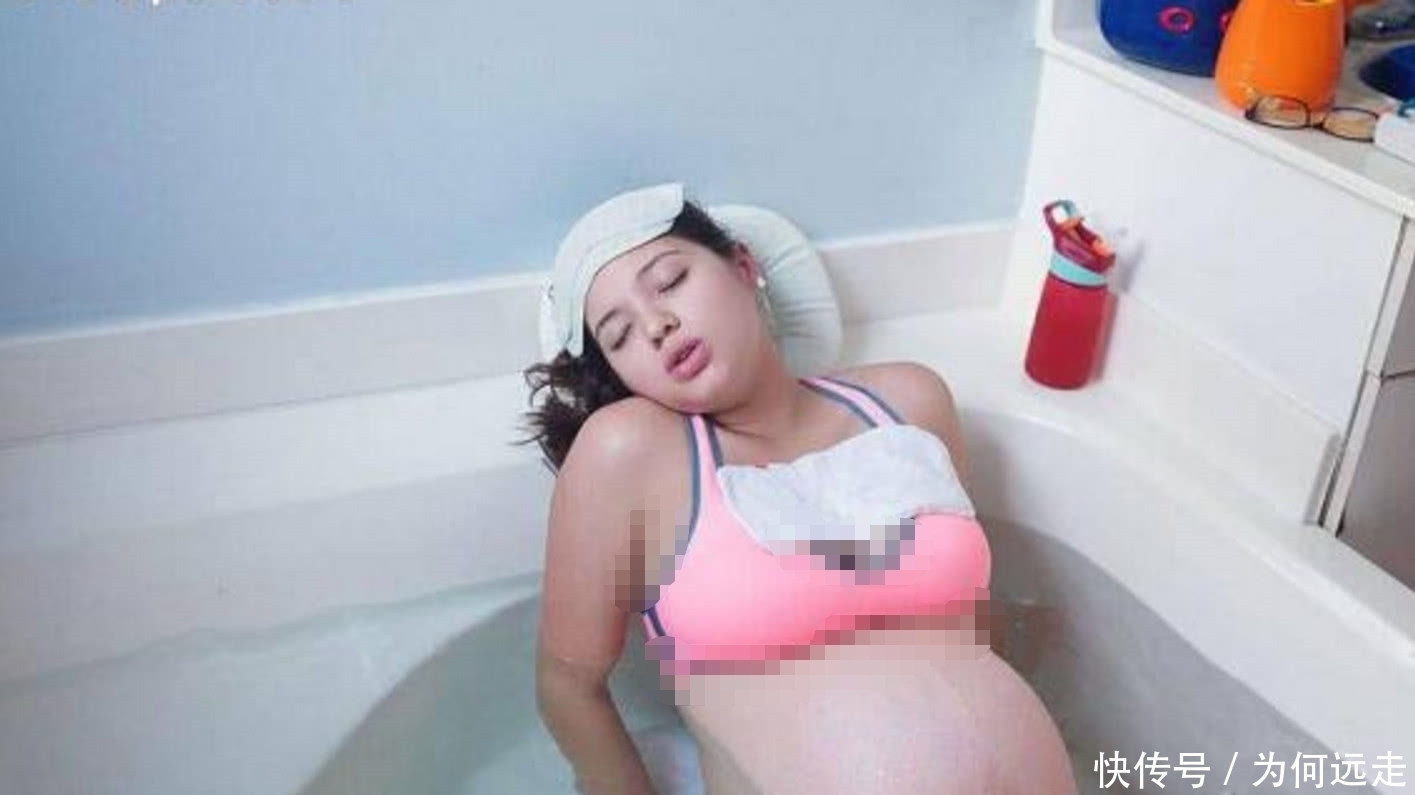 待产|奇闻:印度待产妈妈拒绝去医院,在家中澡盆生产,宝宝哭声她笑啦