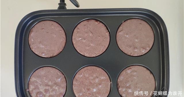 阿姨|天冷，45岁老阿姨迷上了这早餐，1周吃3次，别看黑乎乎，特营养