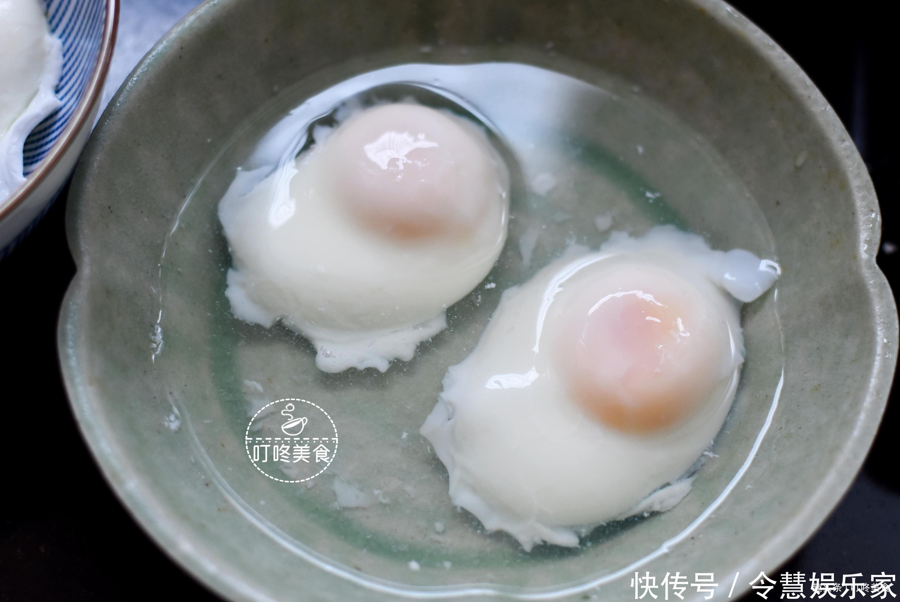 不粘|煮荷包蛋时，煮不圆还冒白沫教你一招，保证完整还不粘锅！