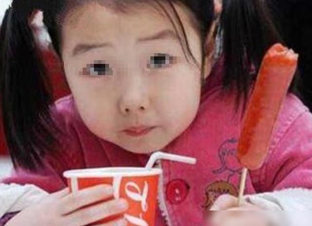 零食|这些黑名单零食,正在将我们的孩子“催熟”,医生快快戒掉吧