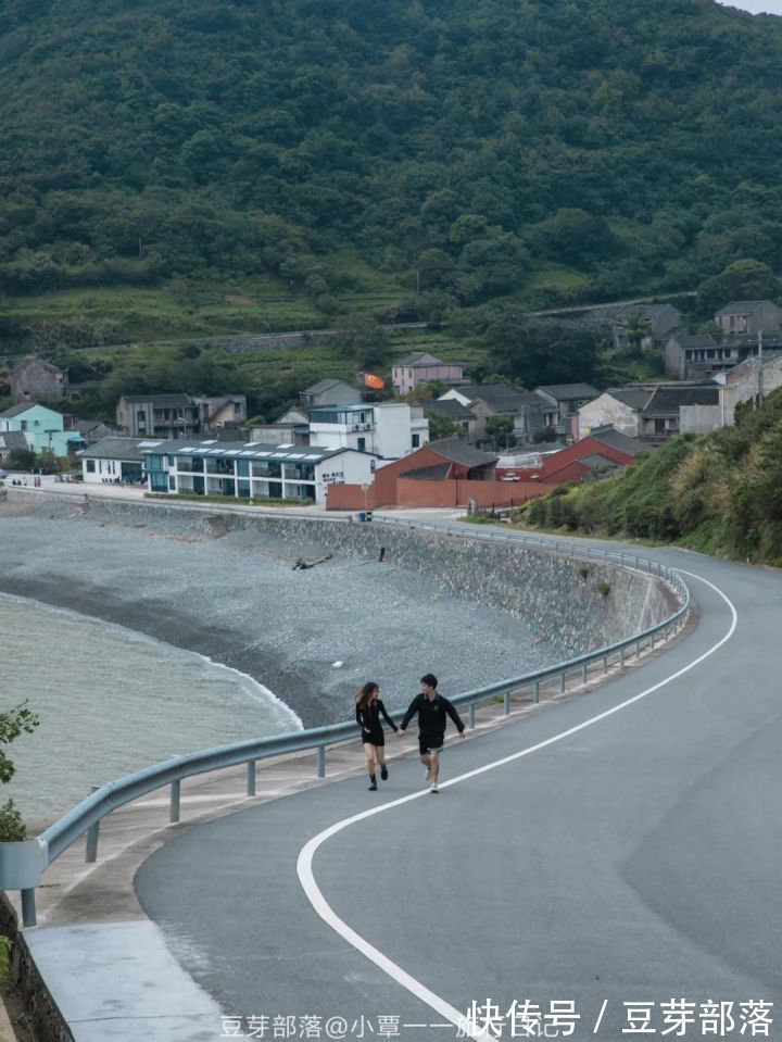 八间房|“桃”你喜欢想和你一起去这个小岛上的民宿，看星空、山海和日光！