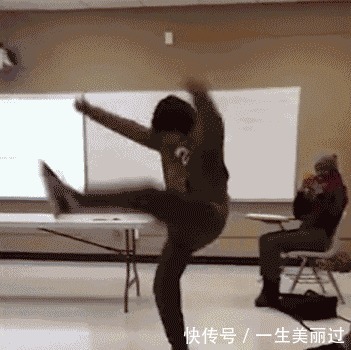 |搞笑GIF：单身久了什么事情都做的出来， 是时候找个女朋友了