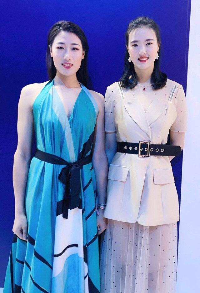漏背装|中国女排美女如云,刘晏含漏背装刷新网友认知,这也太大胆了