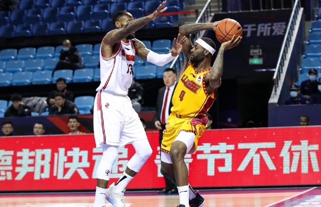 杨鸣|山西男篮下狠心!决定放弃CBA争议外援,杨鸣眼光太毒辣