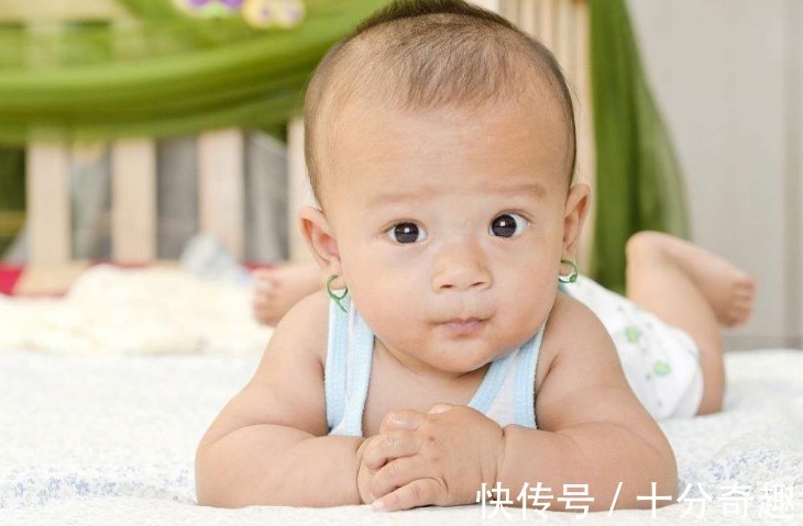 母乳喂养|宝宝从出生到6个月,宝妈要做好6件事,让宝宝发育得更好更健康