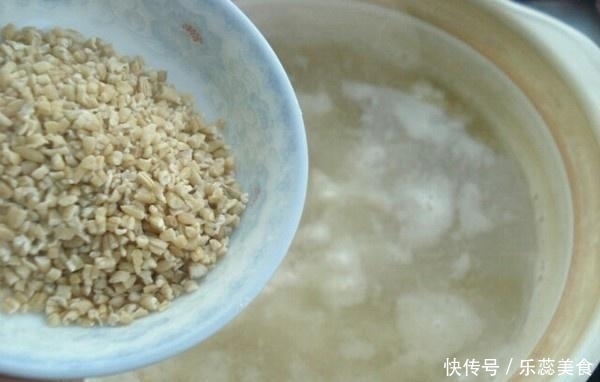 在春天,早晨喝豆浆不如喝它,无糖无添加,满满一碗都是胶原蛋白