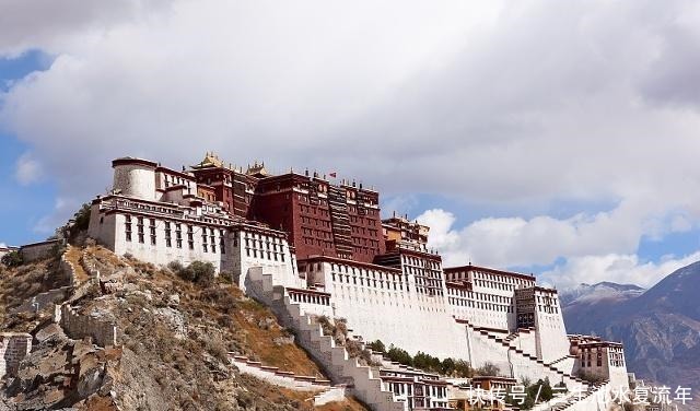 短短的|他的一生只有短短的23年,而他的情歌却流芳百世