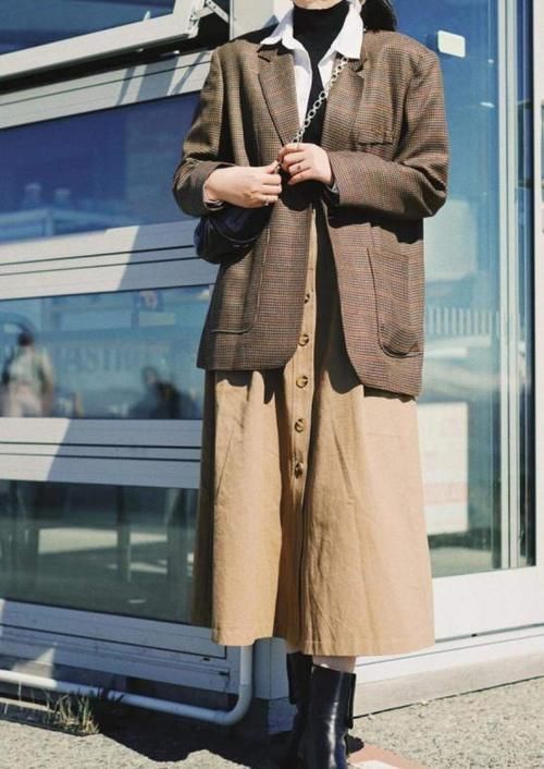 冬季内搭学会叠穿法，3个小技巧，提升气质和品味