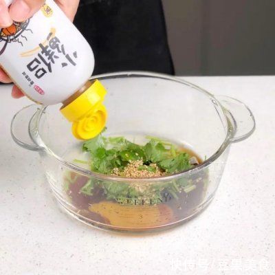 零色素|这道虾仁魔芋结，每天吃都吃不够