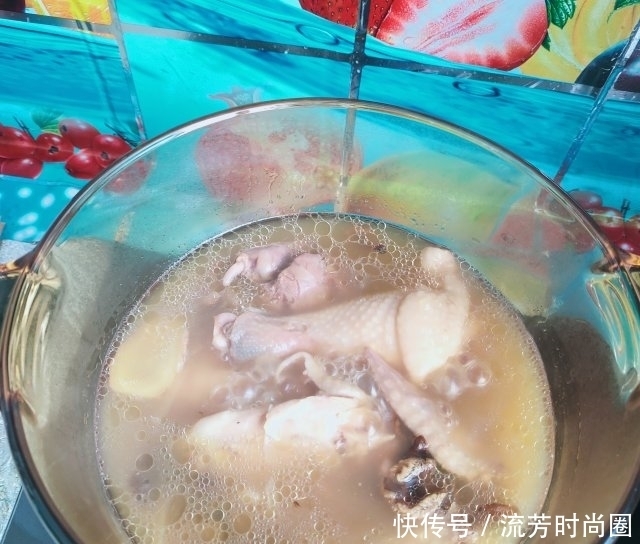 鸡汤米线,味道鲜美,顺滑可口