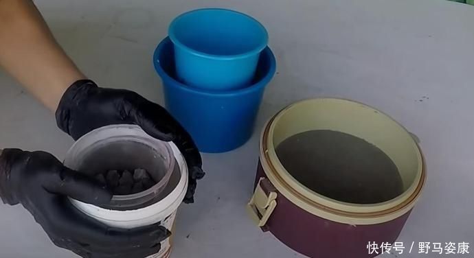 旧啤酒瓶我要留着，砸碎了和水泥，做个水磨石花盆比陶瓷的好看