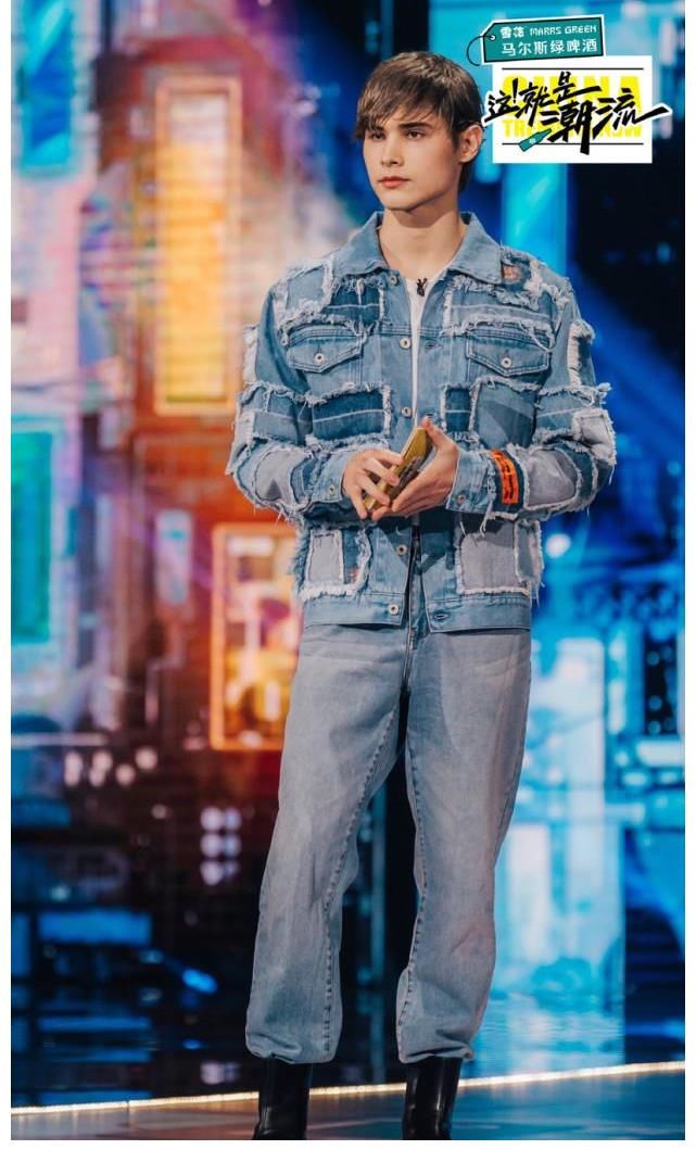 利路|利路修一口气换了6套衣服，不愧是衣架子，哪套都好看，你们更喜欢哪套呢？