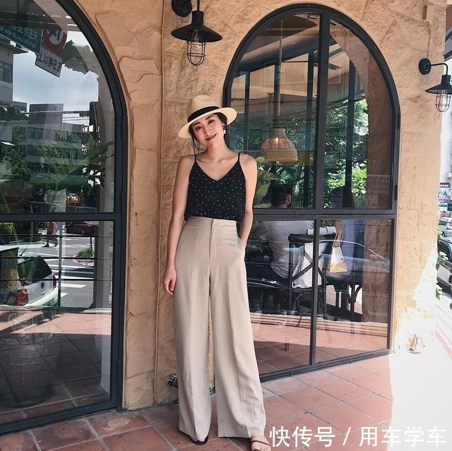 v领 大脸的女生除了发型之外,上衣款式也很重要,这三件拒绝容貌焦虑!