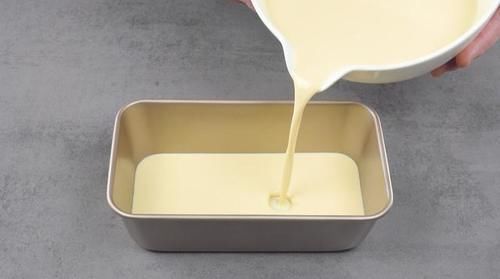 制作|如果你用这三层制作蛋糕,90分钟后将会有XXL尺寸的焦糖布丁