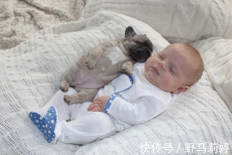 连体服|给娃买鞋子要买大一号?那些家长误以为的好处,其实是在坑娃