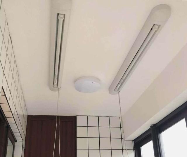 客厅|阳台和客厅打通后,衣服晾哪里?5种办法解决,让你不再困扰!