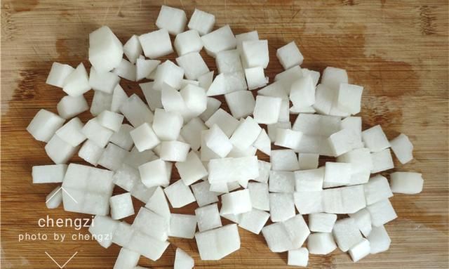 嘎嘣脆|和黄磊老师学的白萝卜做法,加罐雪碧腌一下,酸脆爽口,太好吃了