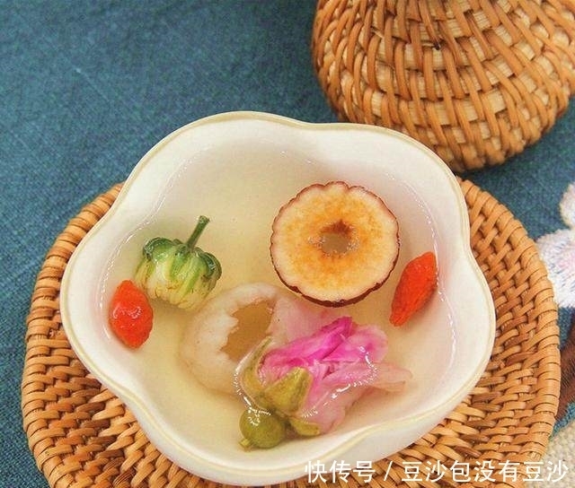 阿胶粉|40岁女人易更年期?每天一杯补充雌激素,滋养皮肤气色好!