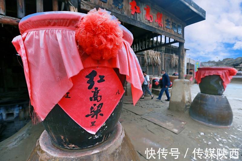 黄土味|陕西旅游博主带您玩转神奇宁夏 走进镇北堡西部影视城