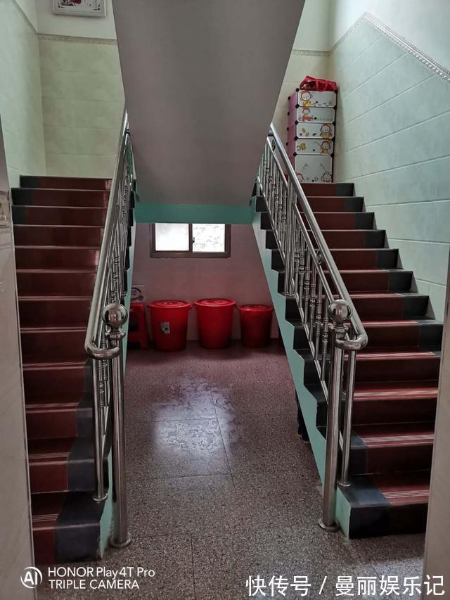 卫生间|晒晒婆家的农村婚房,楼梯设计很有特色,估计你们没见过