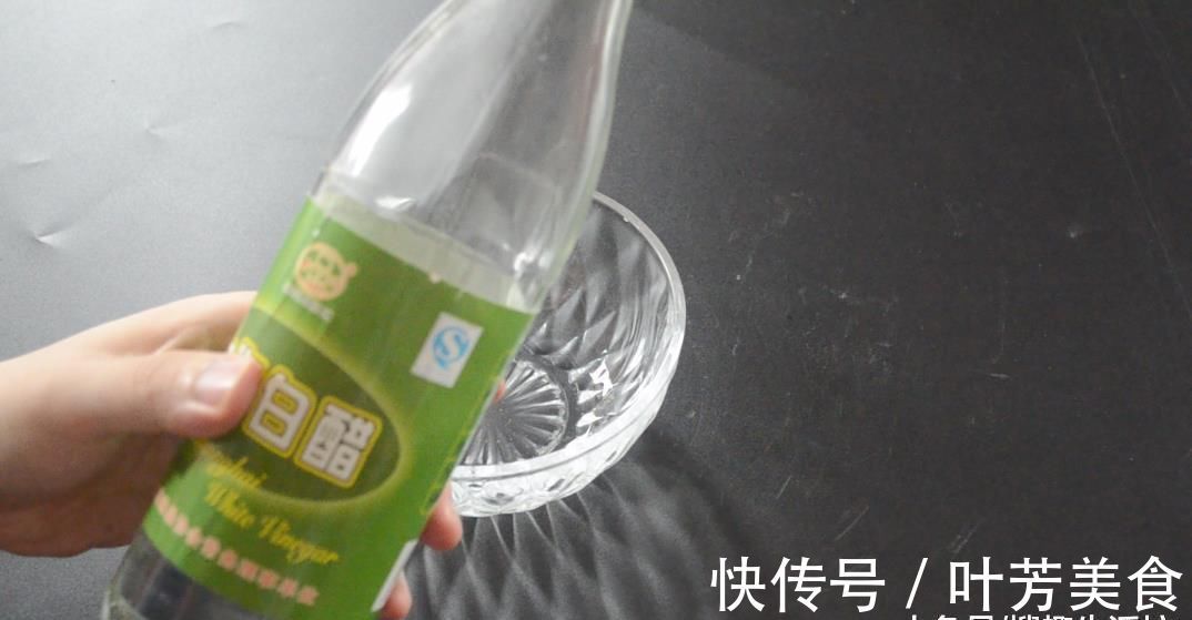 洗衣液和白醋混合在一起, 没想到作用这么大, 可惜知道的人还不多