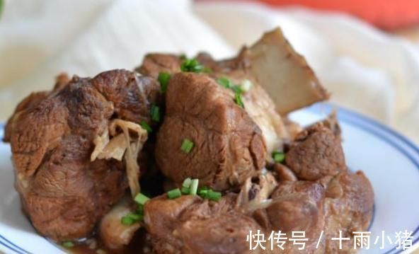 肉类|猪身上最好吃的两块部位,价格是排骨的一半,懂行人看见就买