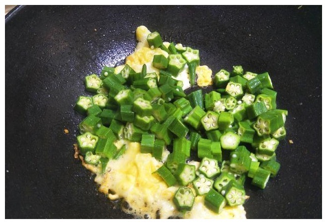 秋葵最好吃的做法,营养不流失,秋葵翠绿味道好,孩子吃得真香