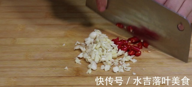 做法|丝瓜别再炒着吃,教你1个新鲜做法,简单美味,营养不流失!
