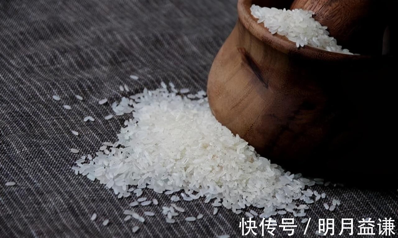 发霉|3种“最伤身”的大米,白给都不能吃,有人就是不听,整袋往家扛