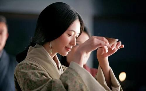 干姜|“眼袋”威胁颜值的最大杀手，老中医用一味药搞定，送给天下女人