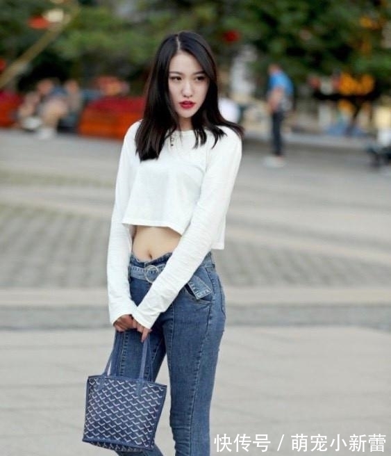 舒适|牛仔裤看起来很有吸引力,展现优雅的气质,让你体验到不同的舒适