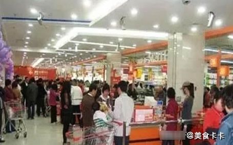 孩子|爸爸将孩子故意丢在超市,然而接下来宝宝的行为,让他倍感欣慰