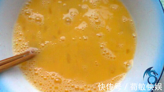蒸鸡蛋,别直接加水就蒸,学会这技巧,鸡蛋嫩滑无气孔无蜂窝!