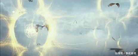 高中曾爱不释手的小说拍成电影觉得好看,是滤镜厚还是针不戳?