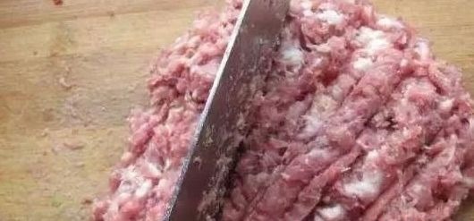 教你调肉馅儿，不管是包饺子还是包包子，都比饭店里卖的还好吃