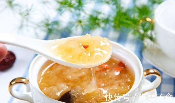 黏稠|煮银耳汤,泡发后直接煮是错的,学会2个小技巧,出胶又多又快速