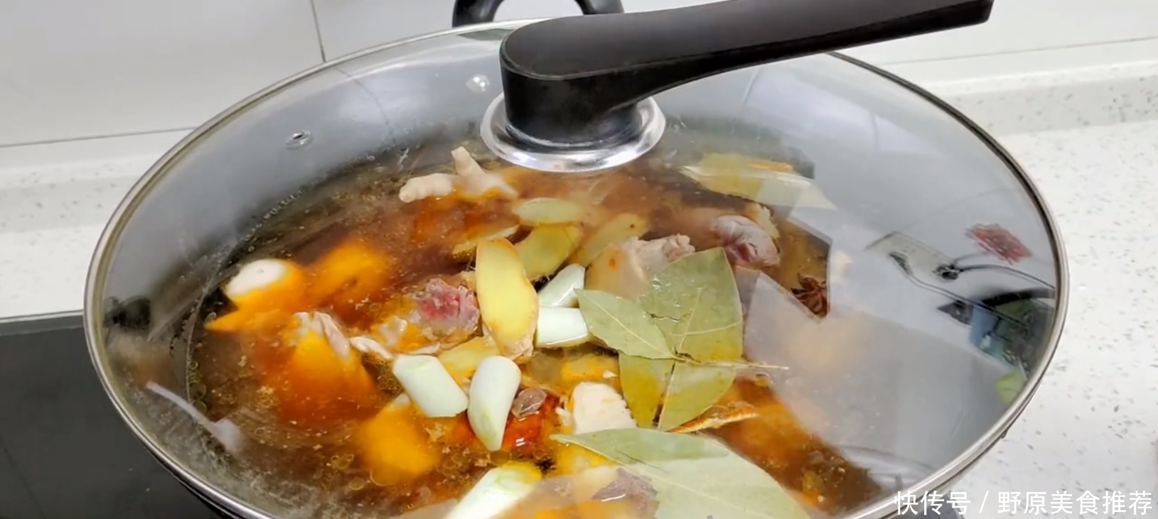 家常炖老母鸡,不用炖3小时,教你一妙招,40分钟鸡肉软嫩入味