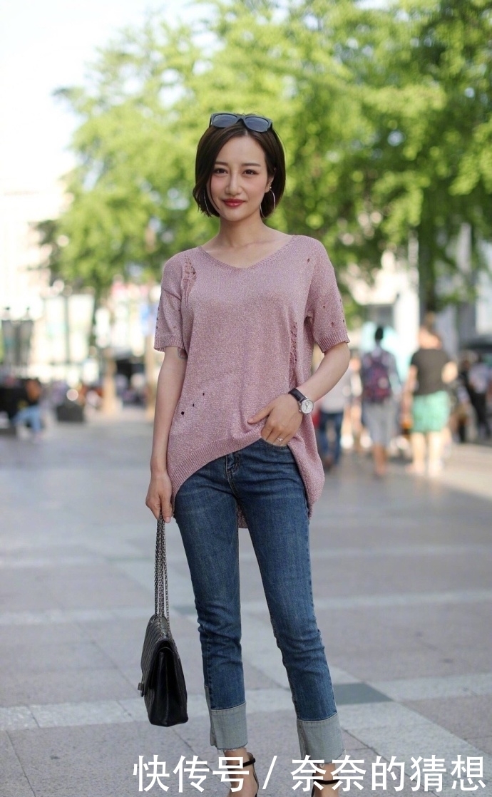 身材|街拍:小姐姐,有气质有颜值,身材凹凸不仅颜值高身材还匀称!