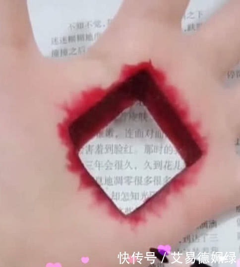 伤口#美术生都是“秀儿”吗?手掌作画玩出新花样,魔鬼看了都惭愧