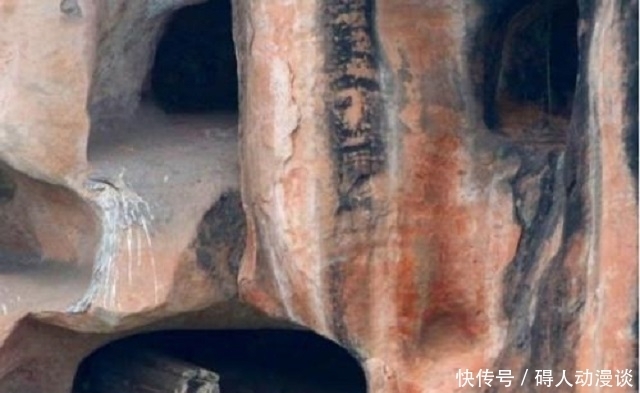 中年|乐山大佛胸口发现一密室，早年间被盗墓贼光顾，只留下一块石碑