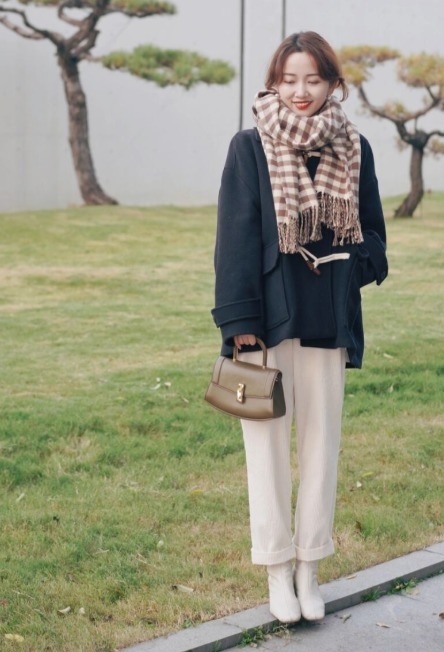 时髦 小个子女生穿大衣掌握这4点精髓,显高显瘦又时髦,美得高级