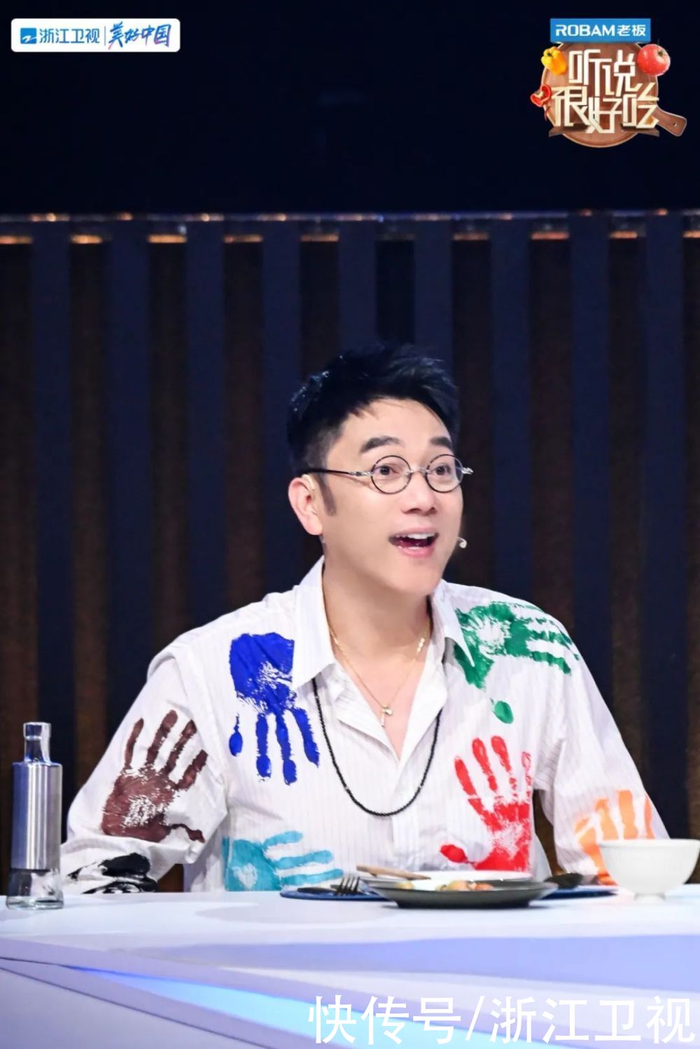 料理|《听说很好吃》“好吃家族”上演舞蹈PK,“宝妈”黄奕为女儿学习创意料理