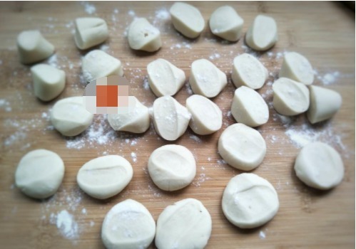 用它来包饺子,味道好鲜美,成本好低,吃一次想十次